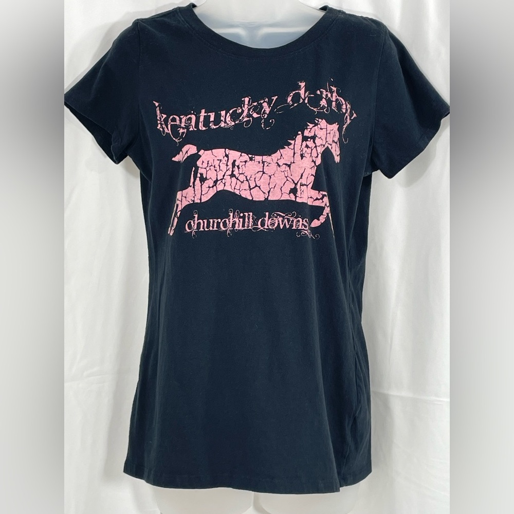 Kentucky Derby Churchill Downs Black with Pink Graphic Print Short Sleeve Top.